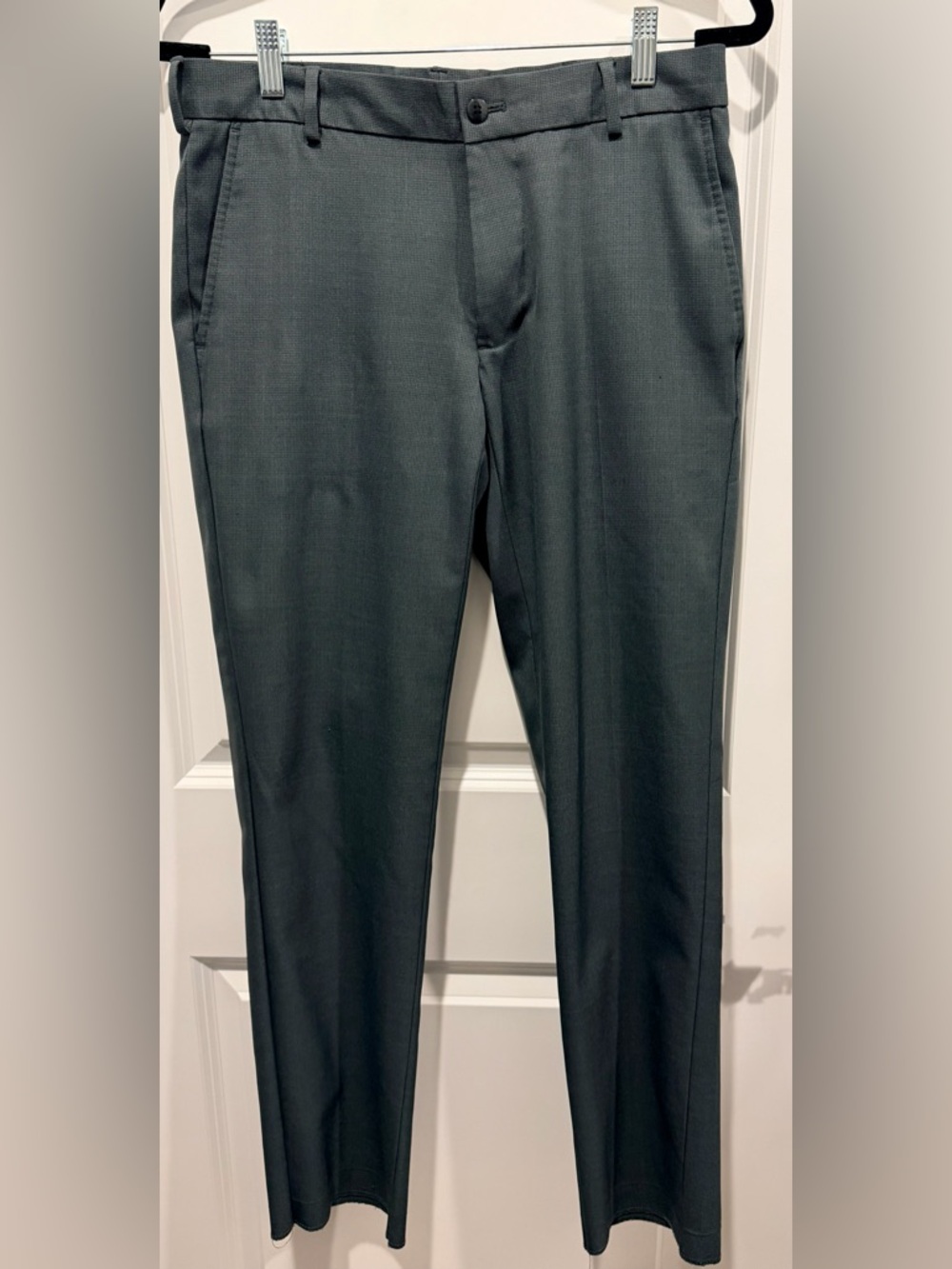 Van Heusen Black Slim Traveler Dress Pants